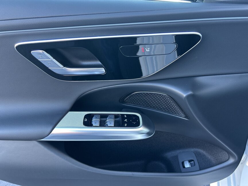 Mercedes-Benz E 200 4MATIC Limousine