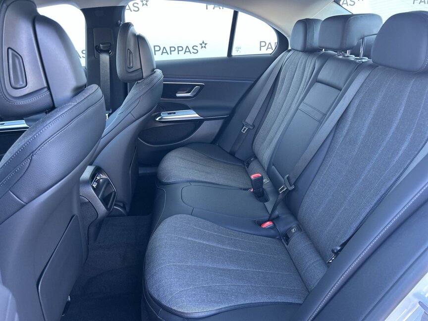 Mercedes-Benz E 200 4MATIC Limousine