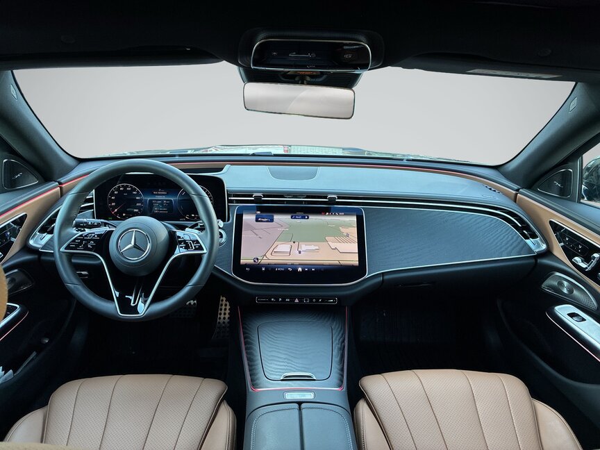 Mercedes-Benz E 300 de 4MATIC T-Modell All-Terrain mit EQ Hybrid Technologie