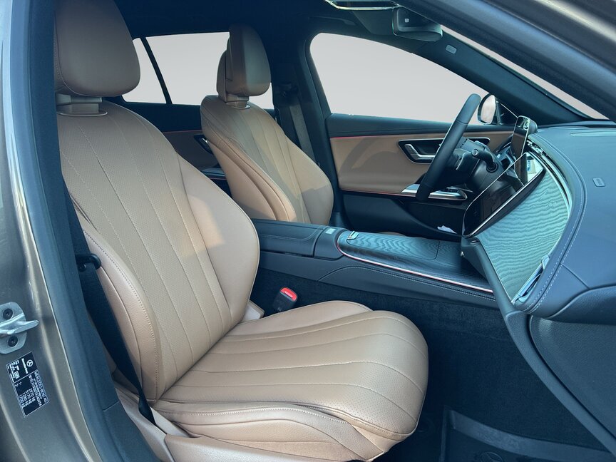 Mercedes-Benz E 300 de 4MATIC T-Modell All-Terrain mit EQ Hybrid Technologie