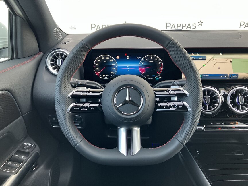 Mercedes-Benz GLA 180