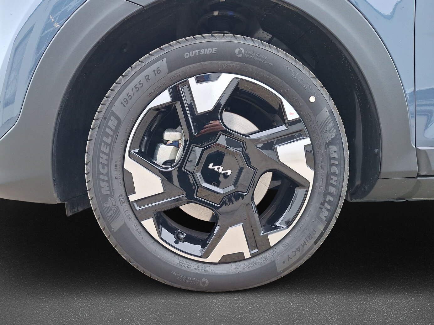 Kia STONIC 100T/MT