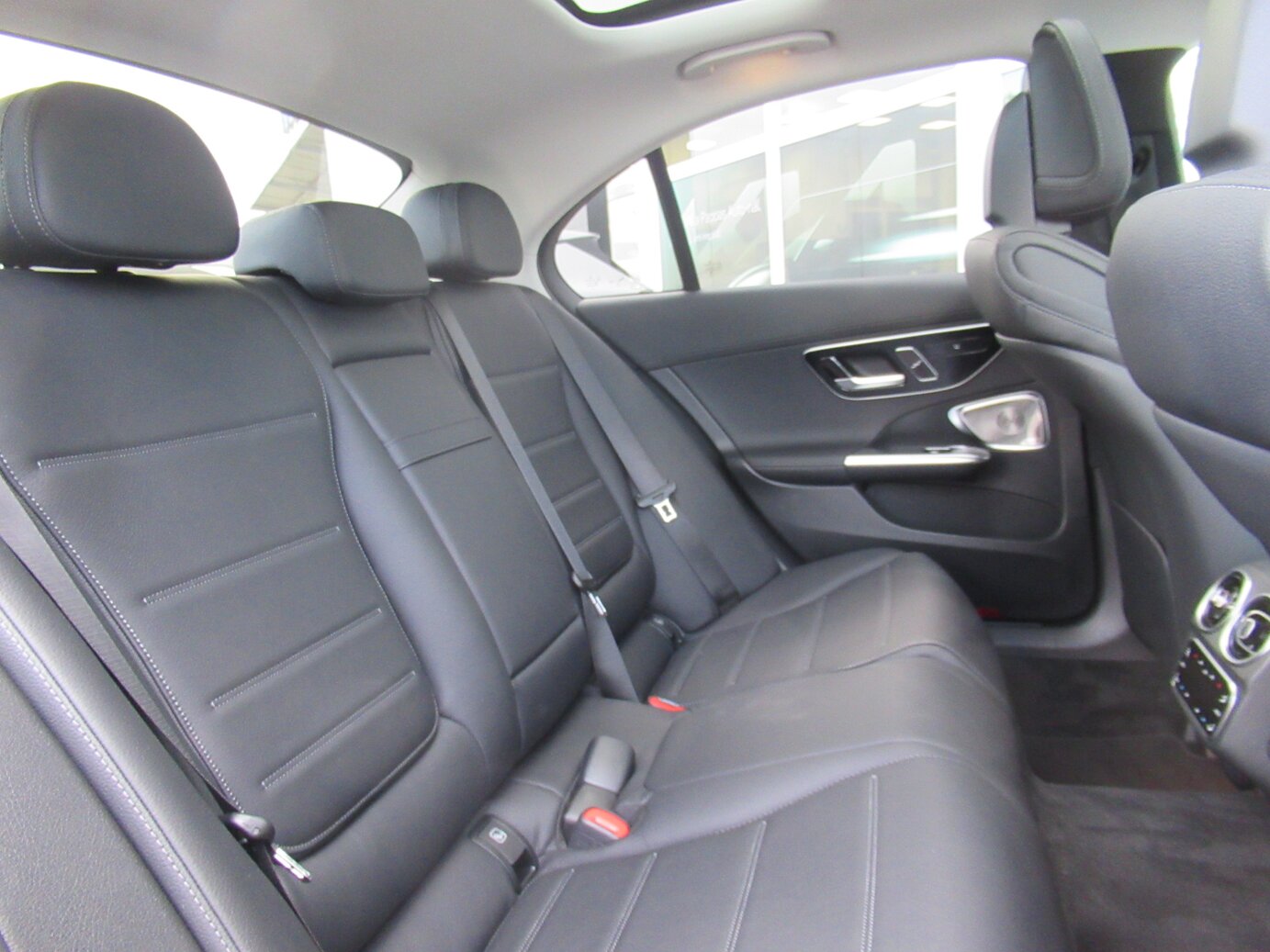 Mercedes-Benz C 300 e 4MATIC