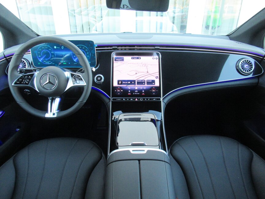 Mercedes-Benz EQE 300