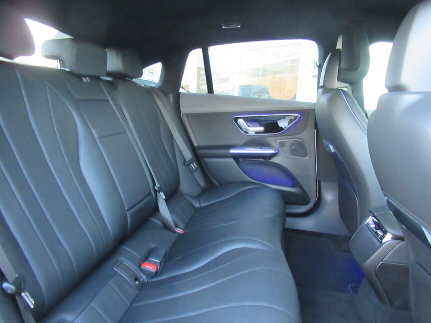 Mercedes-Benz EQE 300