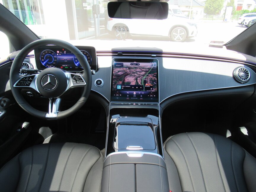 Mercedes-Benz EQE 300