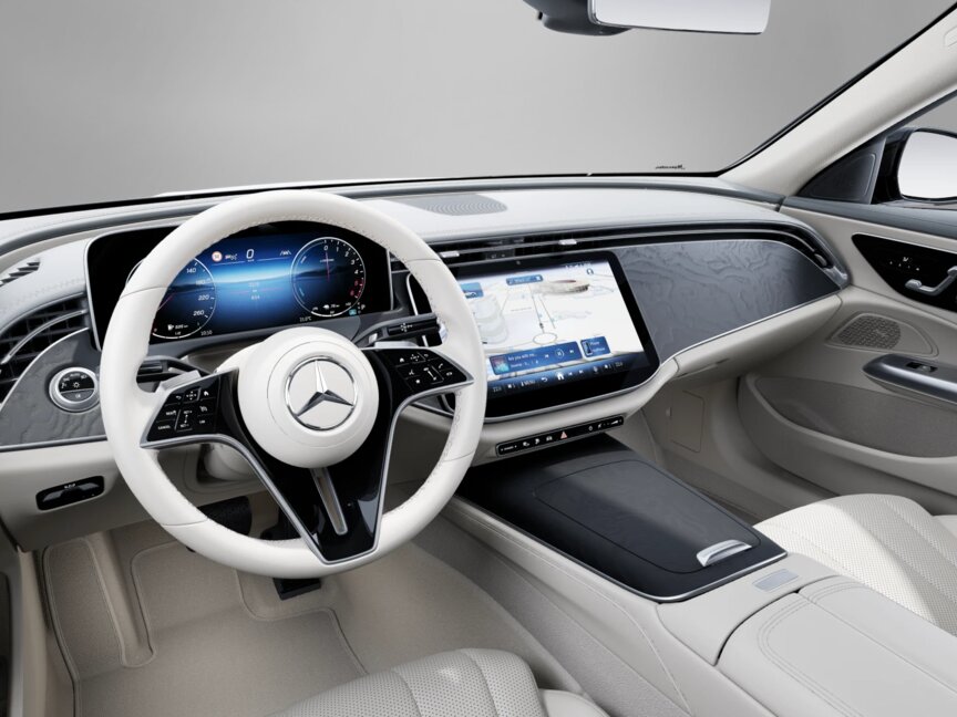 Mercedes-Benz E 300 de Limousine Österreich-Edition