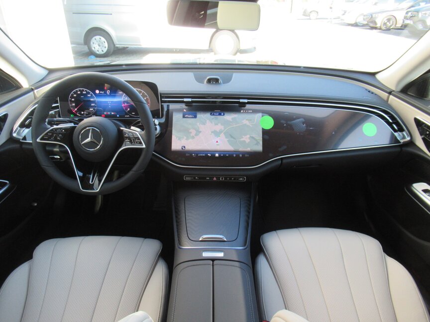 Mercedes-Benz E 200 4MATIC Limousine