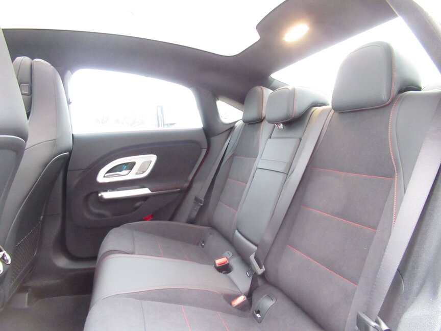 Mercedes-Benz CLA 180