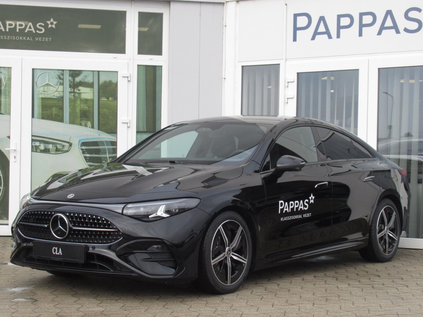 Mercedes-Benz CLA 200 4MATIC