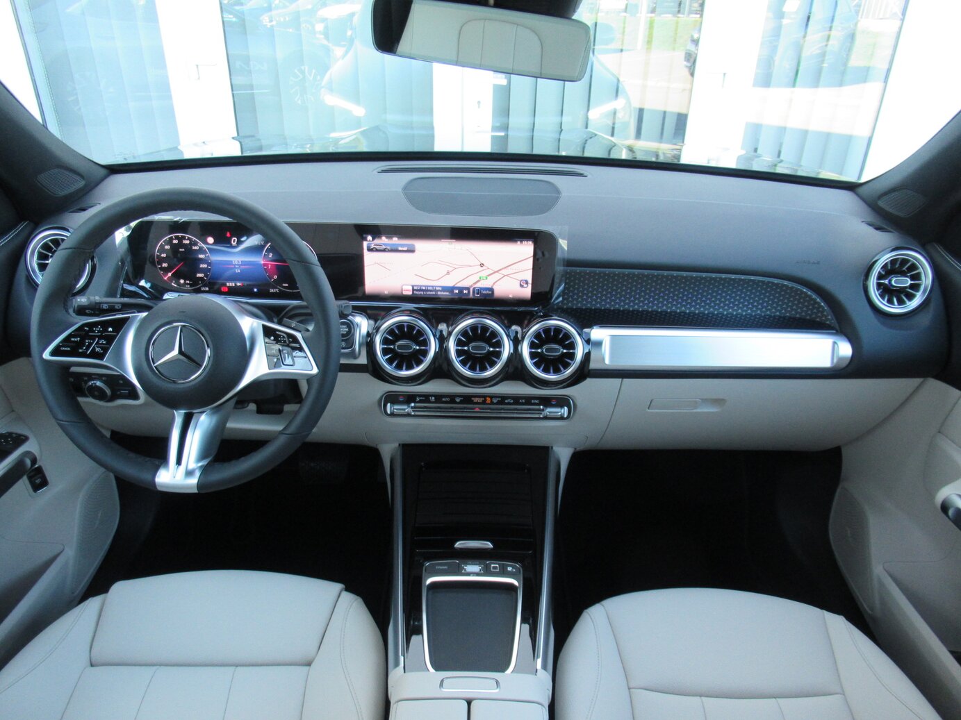 Mercedes-Benz GLB 200