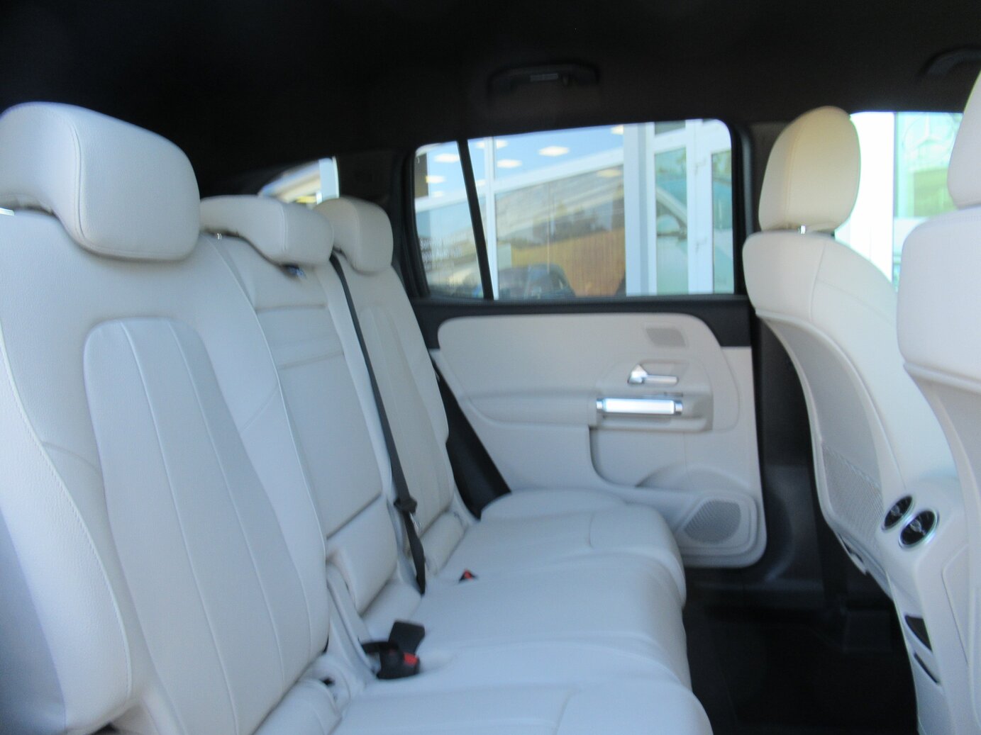 Mercedes-Benz GLB 200