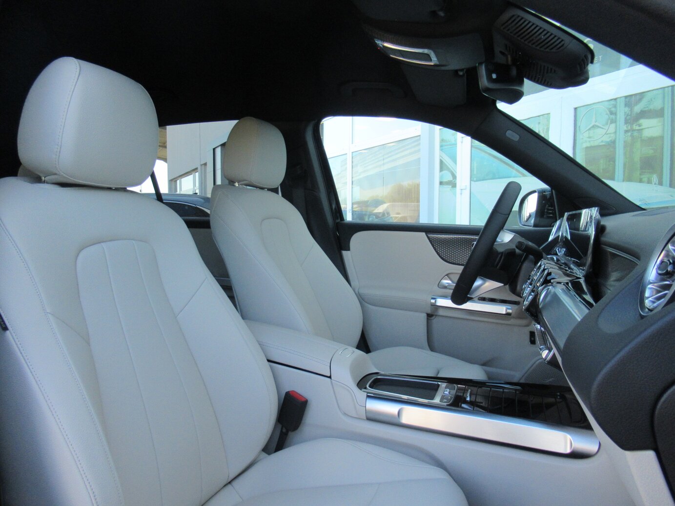 Mercedes-Benz GLB 200