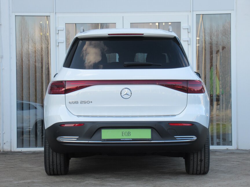 Mercedes-Benz EQB 250+