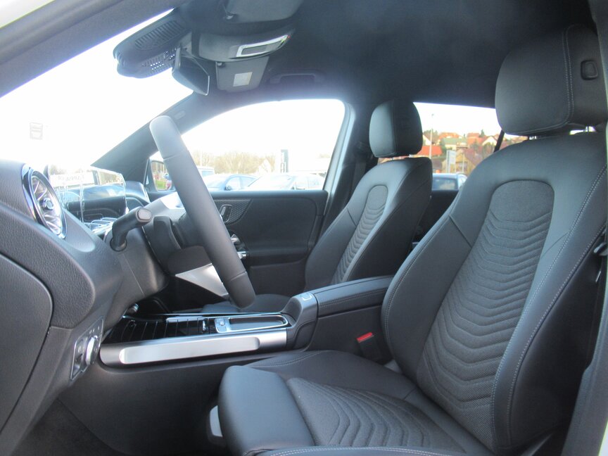 Mercedes-Benz EQB 250+