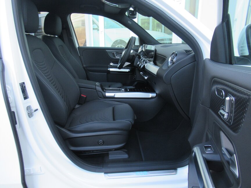 Mercedes-Benz EQB 250+