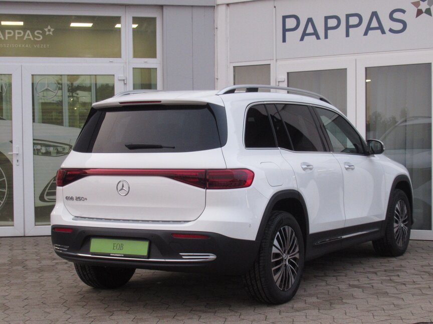 Mercedes-Benz EQB 250+