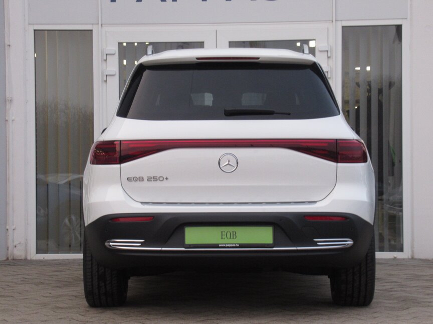 Mercedes-Benz EQB 250+