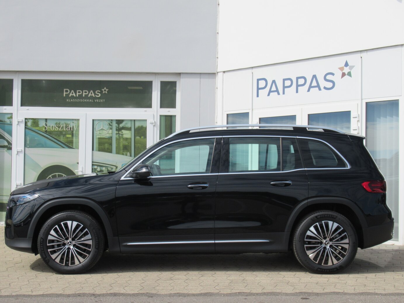 Mercedes-Benz EQB 250+