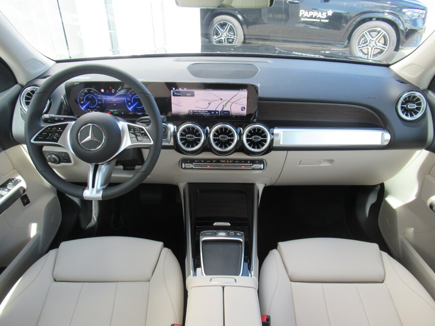 Mercedes-Benz EQB 250+