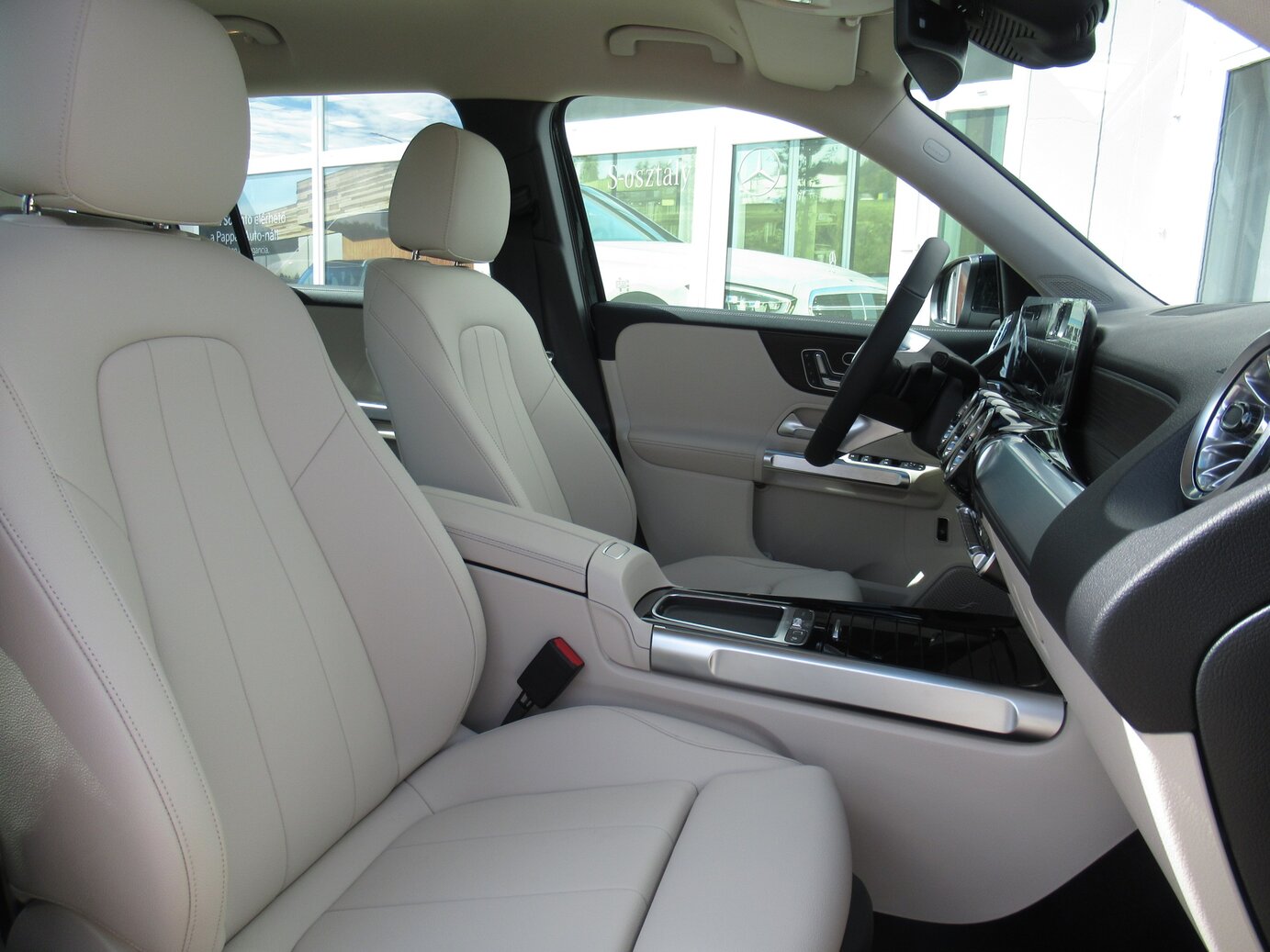 Mercedes-Benz EQB 250+