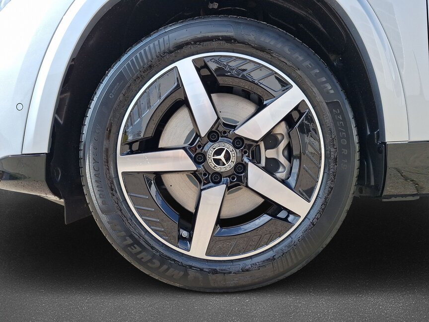 Mercedes-Benz GLB 250+ mit EQ Technologie