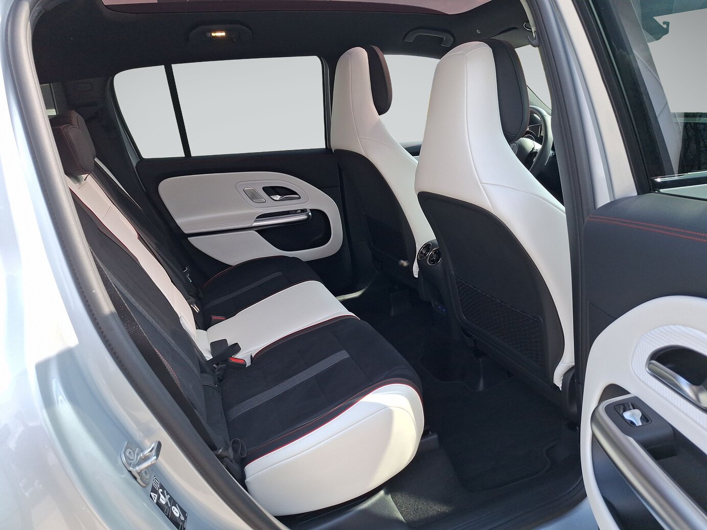 Mercedes-Benz GLB 250+ mit EQ Technologie