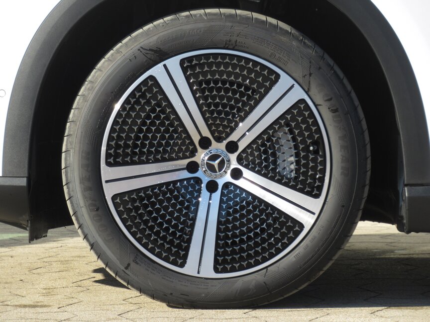 Mercedes-Benz EQE 300 SUV Österreich Edition