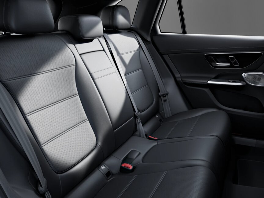 Mercedes-Benz GLC 220 d 4MATIC off-road vehicle