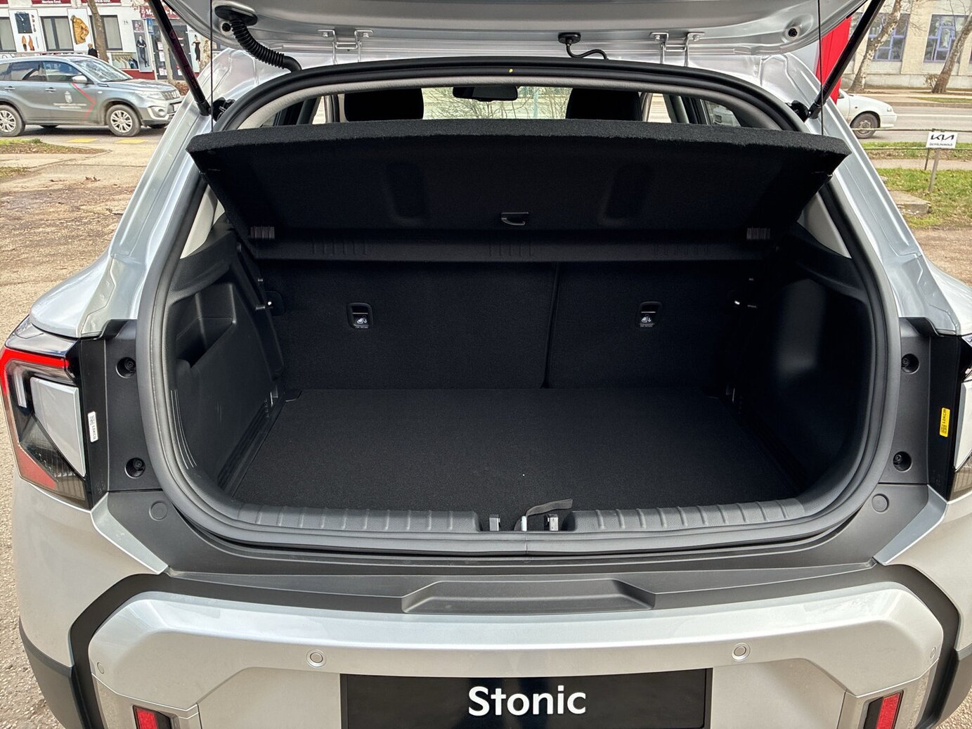 Kia STONIC 100T/MT