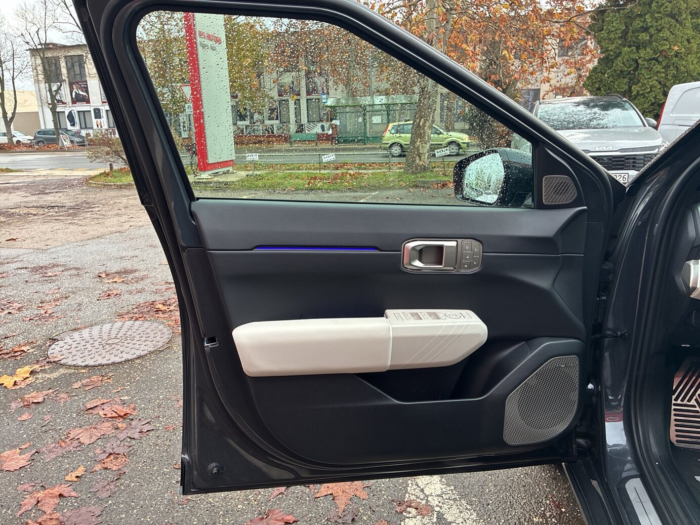 Kia EV4 HATCHBACK LR