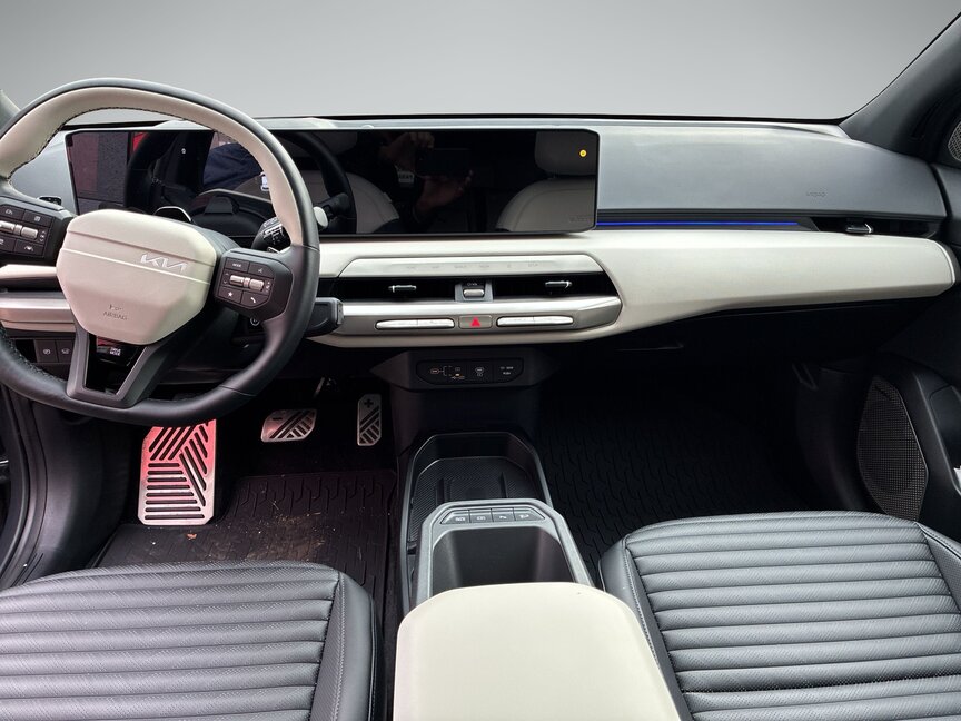 Kia EV4 HATCHBACK LR