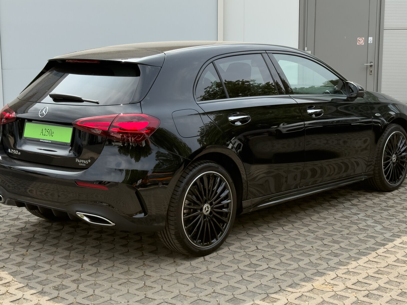Mercedes-Benz A 250 e Kompaktlimousine mit EQ Hybrid Technologie