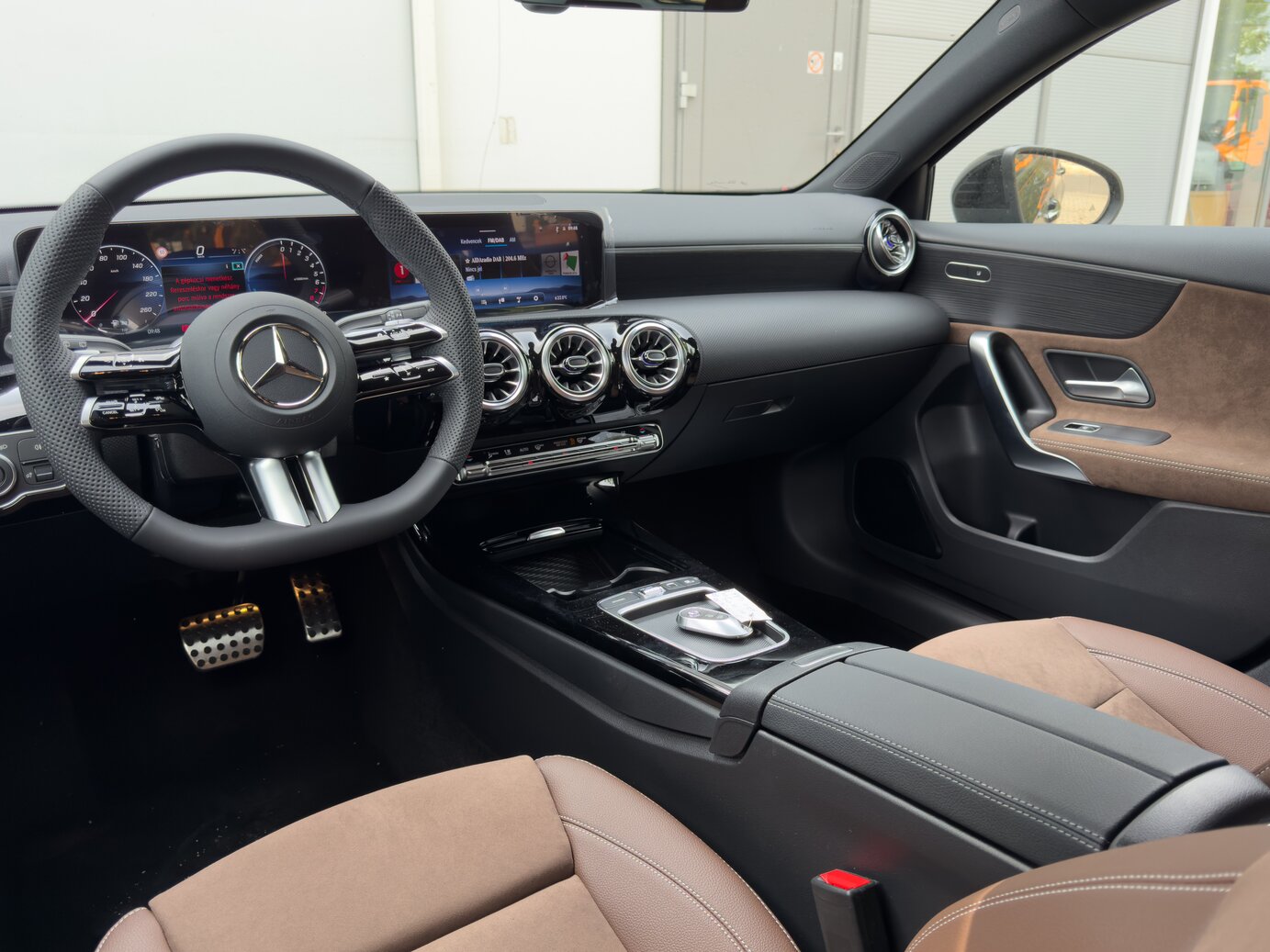 Mercedes-Benz A 250 e Kompaktlimousine mit EQ Hybrid Technologie