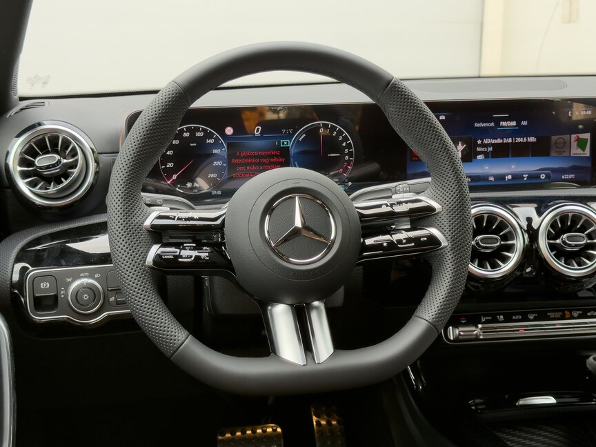 Mercedes-Benz A 250 e Kompaktlimousine mit EQ Hybrid Technologie