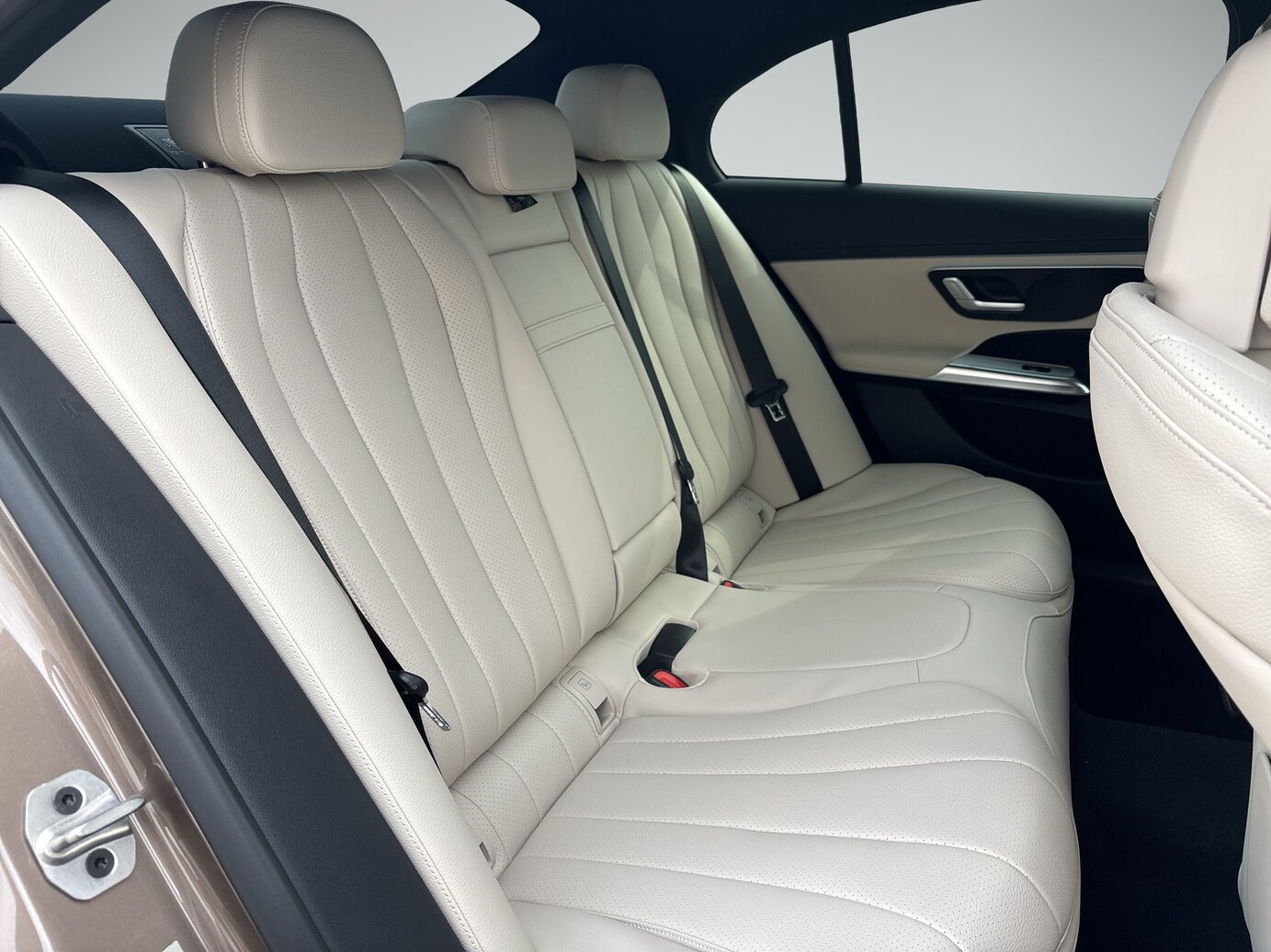 Mercedes-Benz E 200 D