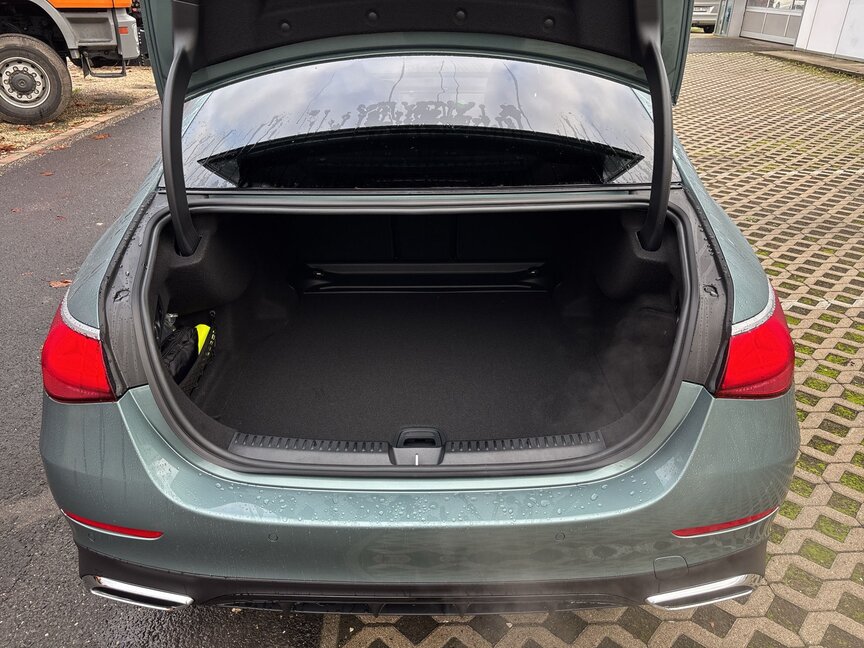 Mercedes-Benz E 220 d 4MATIC Limousine