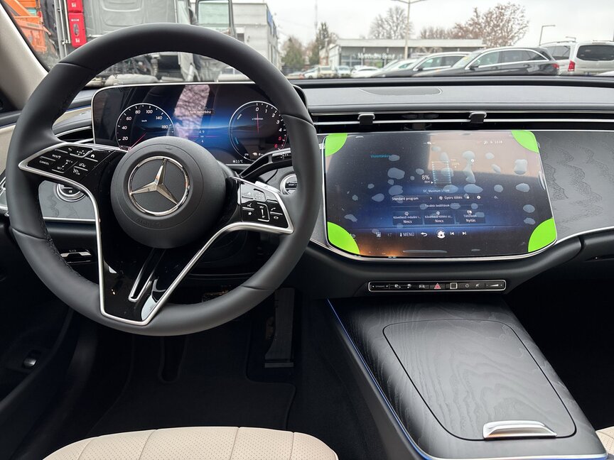 Mercedes-Benz E 300 de 4MATIC T-Modell mit EQ Hybrid Technologie