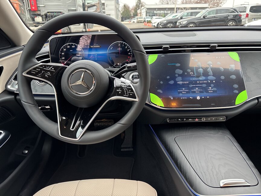 Mercedes-Benz E 300 de 4MATIC T-Modell mit EQ Hybrid Technologie