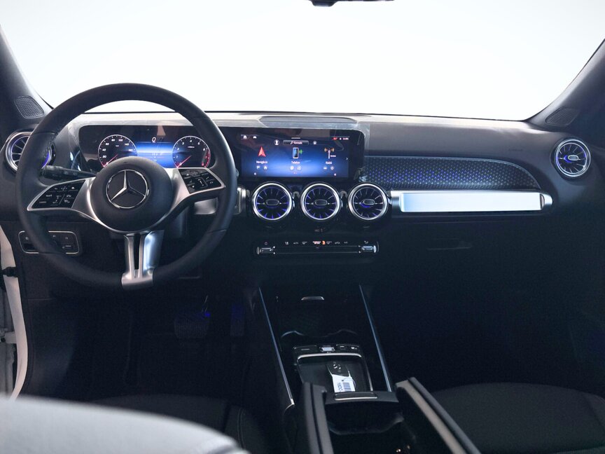 Mercedes-Benz GLB 180