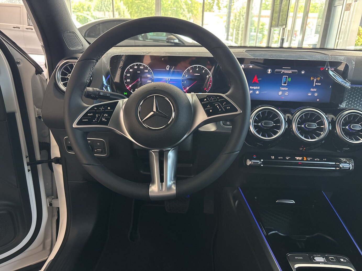 Mercedes-Benz GLB 180