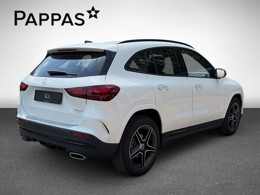 Mercedes-Benz GLA 180