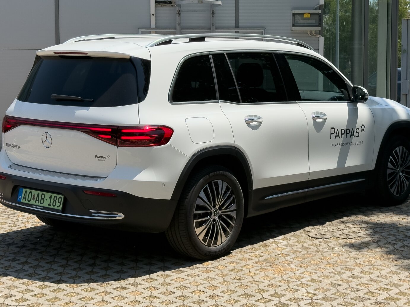 Mercedes-Benz EQB 250+