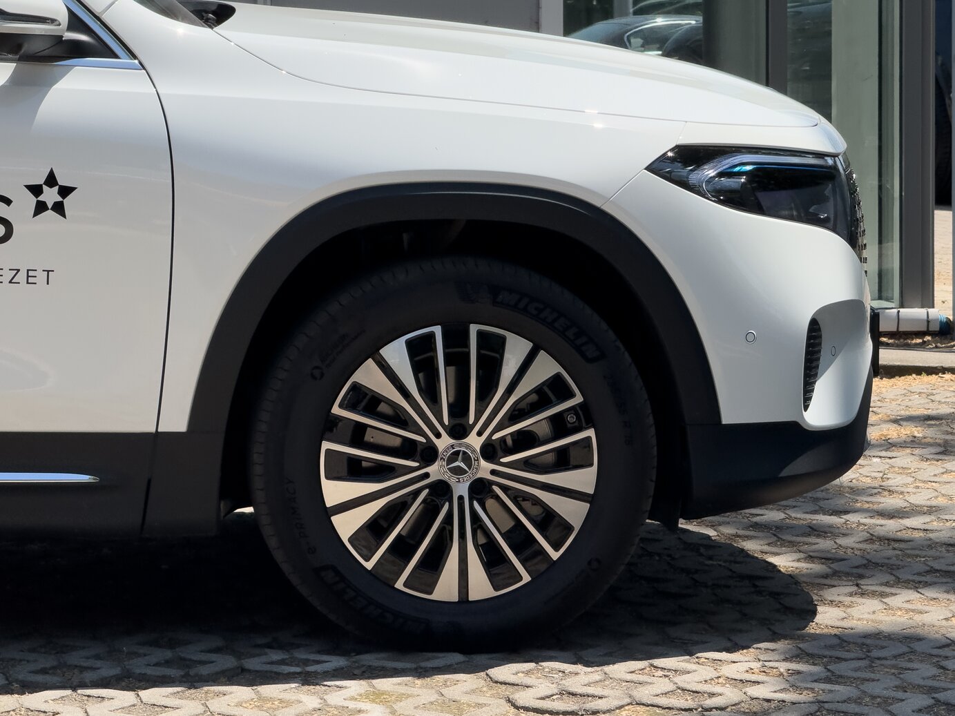 Mercedes-Benz EQB 250+