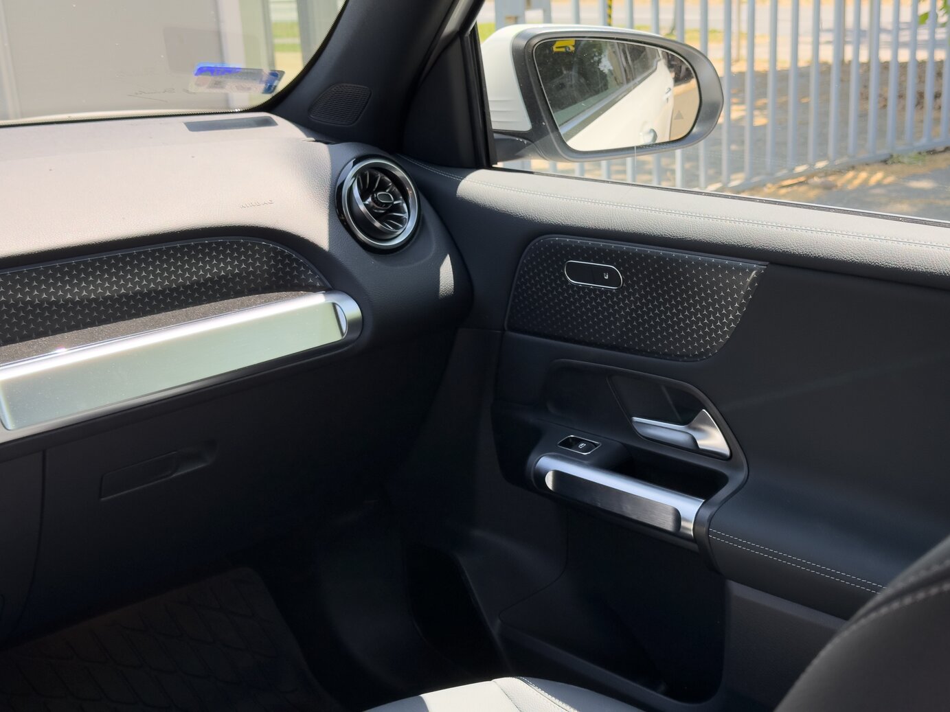 Mercedes-Benz EQB 250+