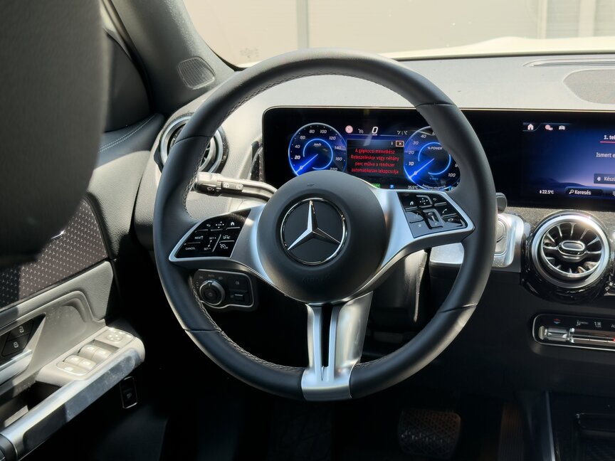 Mercedes-Benz EQB 250+