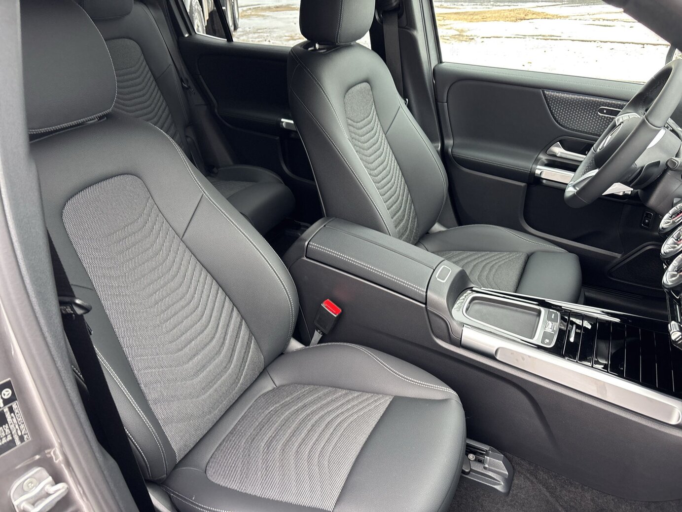 Mercedes-Benz EQB 250+