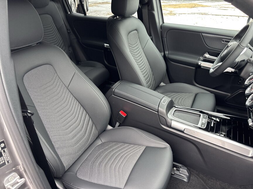 Mercedes-Benz EQB 250+