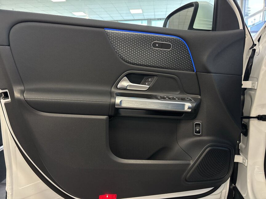 Mercedes-Benz EQB 250+