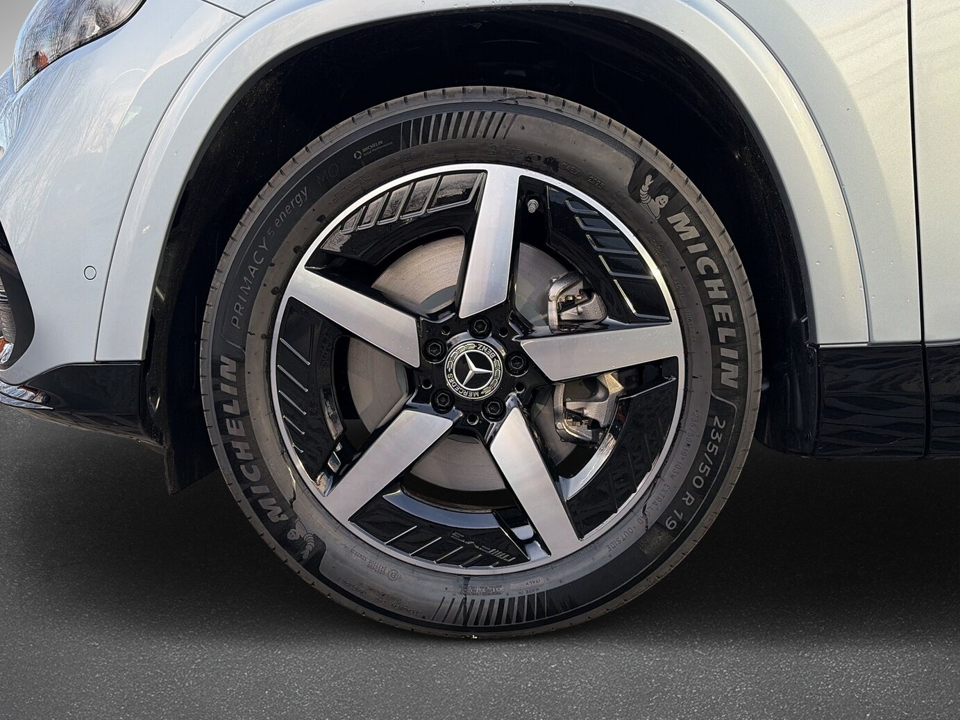 Mercedes-Benz GLB 250+ mit EQ Technologie